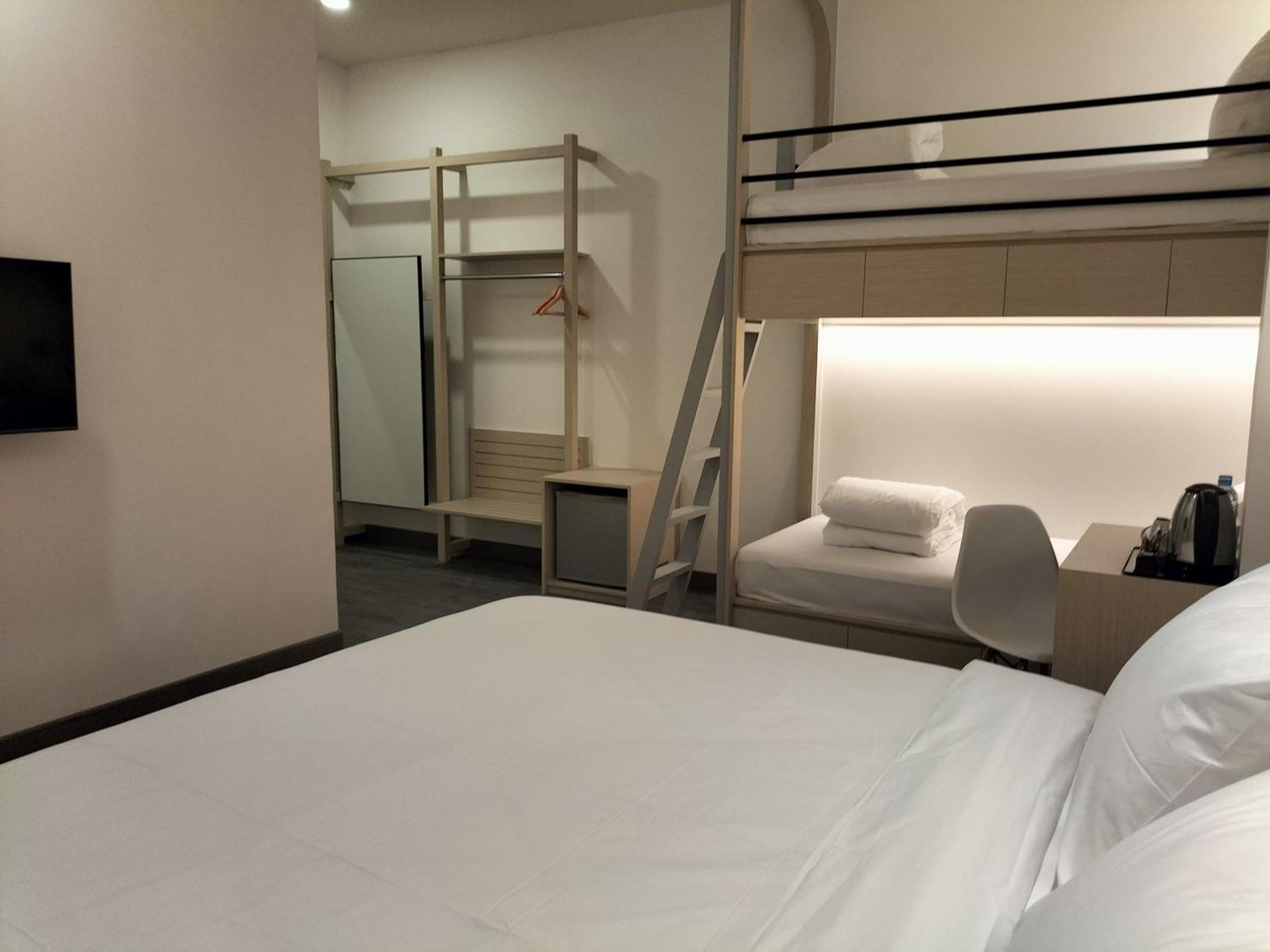 True Blue Hotel Menteng Jakarta Buitenkant foto
