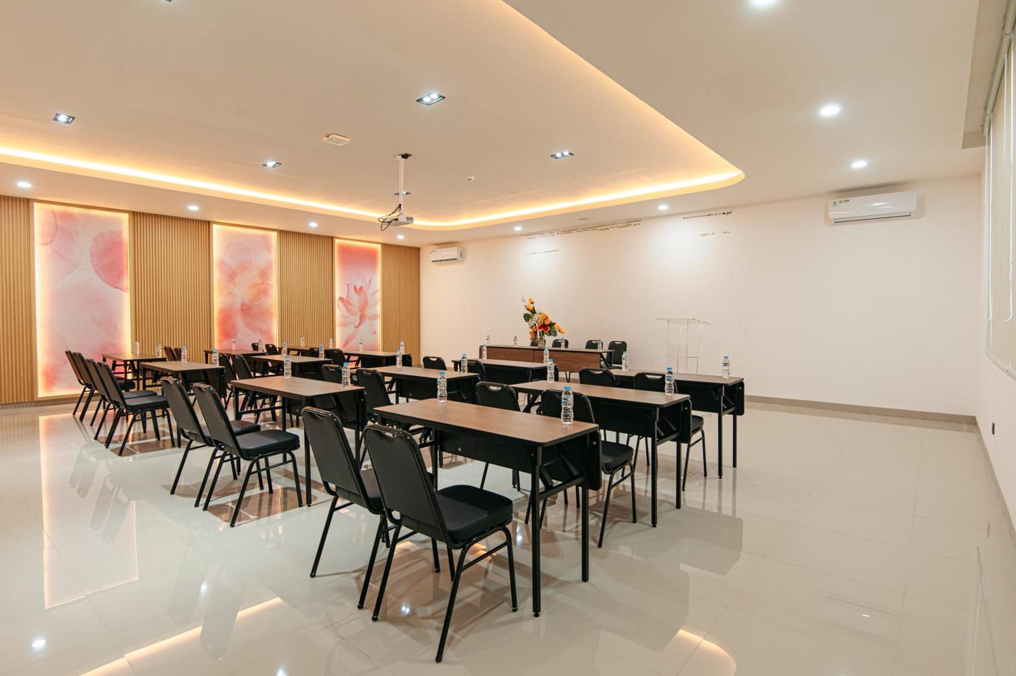 True Blue Hotel Menteng Jakarta Buitenkant foto