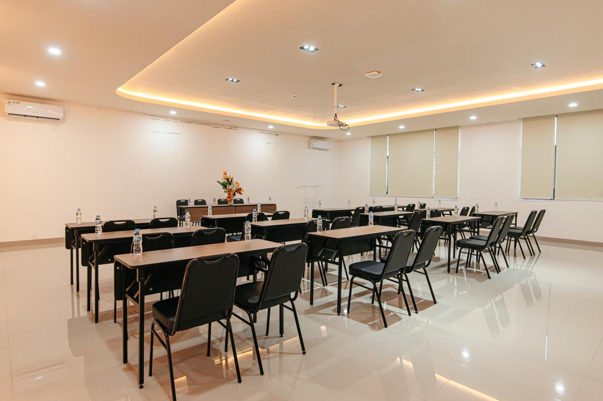 True Blue Hotel Menteng Jakarta Buitenkant foto