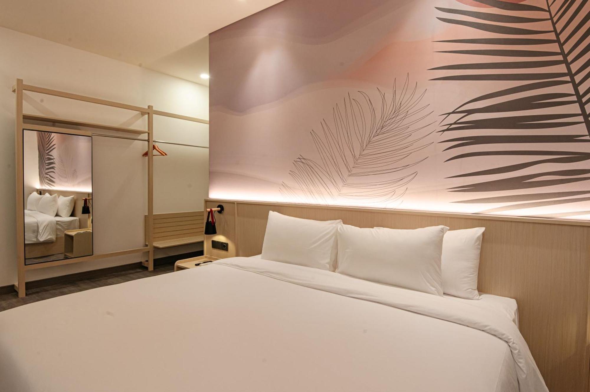True Blue Hotel Menteng Jakarta Buitenkant foto